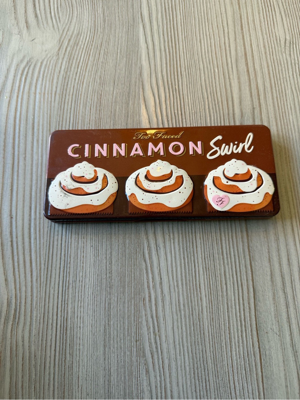 Too Faced Cinnamon Swirl Eyeshadow Tin - Brown & Cream Accents